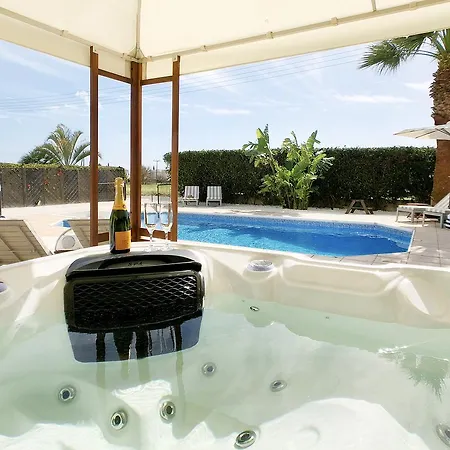 Silverline Villa *